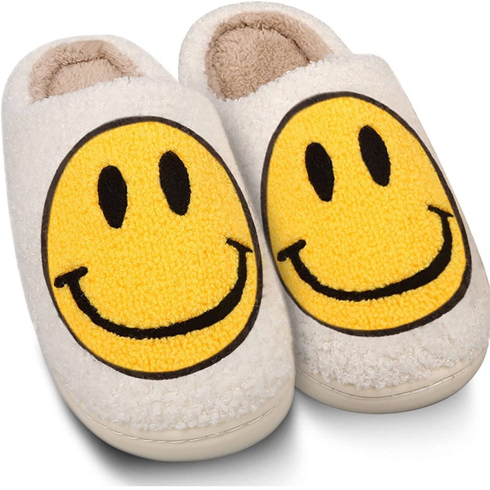 SMILEY Face Slippers Brand New Size 7-8